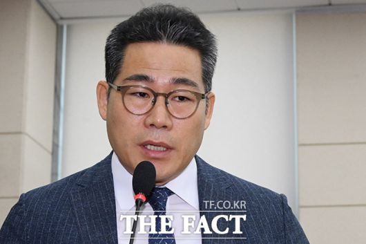 앞서 백 경정은 17일 오전 '검찰 합수단 영장 불청구에 대한 백해룡팀 입장'이란 제목의 입장문을 내고 영장 신청서, 합수단의 기각 사유가 담긴 문건 등을 공개했다. /남윤호 기자