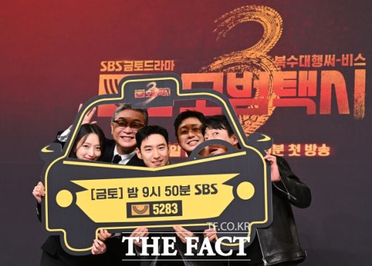 KBS MBC에 비해 SBS는 성과가 도드라졌다. 금토드라마를 중심으로 '모범택시3', '사마귀: 살인자의 외출', '보물섬', '나의 완벽한 비서', '트라이', '귀궁' 등 여러 장르 작품들이 호성적을 냈다. /더팩트 DB