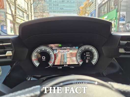 '오승혁의 팩트 DRIVE'는 아우디 A3 TFSI 40 콰트로 프리미엄과 함께 달리며 해당 차량의 구매를 고민하는 이들의 질문을 같이 풀어봤다. 시인성 높은 디스플레이가 주행 만족도를 높였다. /서울 마포구=오승혁 기자