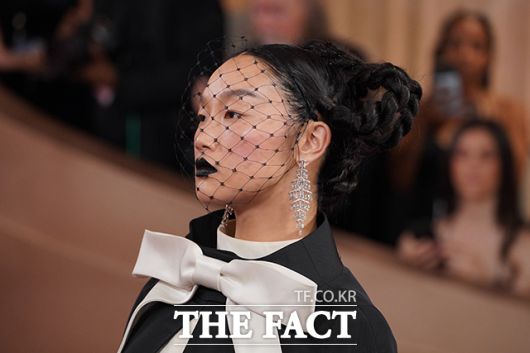 파격적인 패션 선보인 오드리 누나. /베벌리힐스=AP.뉴시스