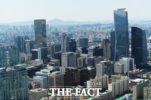 케이뱅크는 두 차례 상장 철회 이후 세 번째 도전에 나섰고, 재무적투자자(FI)와 약속한 상장 기한이 오는 7월까지다. /더팩트 DB