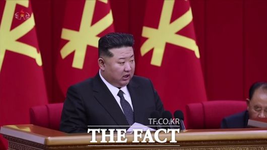 통일부 평가 직후 곧바로 나온 김여정 북한 조선노동당 부부장의 담화를 두고 북한이 ‘적대적 두 국가론’을 못 박았다는 분석이 나온다. 사진은 김정은 북한 국무위원장이다. /뉴시스, 조선중앙TV 갈무리