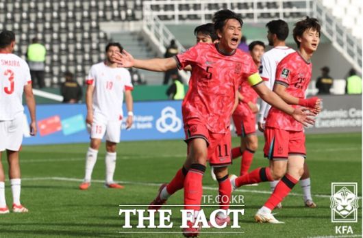 이민성 감독이 이끌고 있는 한국의 23세 이하(U23) 축구대표팀은 18일 오전 0시 30분(한국시간) 사우디 아라비아 제다의 킹 압둘라 스포츠 시티 홀 스타디움에서 호주와 '2026 아시아축구연맹(AFC) U23 아시안컵 8강전'에서 명예회복에 나선다. 사진은 지난 10일 레바논과 C조 2차전에서 전반 20분 1-1 헤더 동점골을 터뜨린 이현용./리야드=KFA
