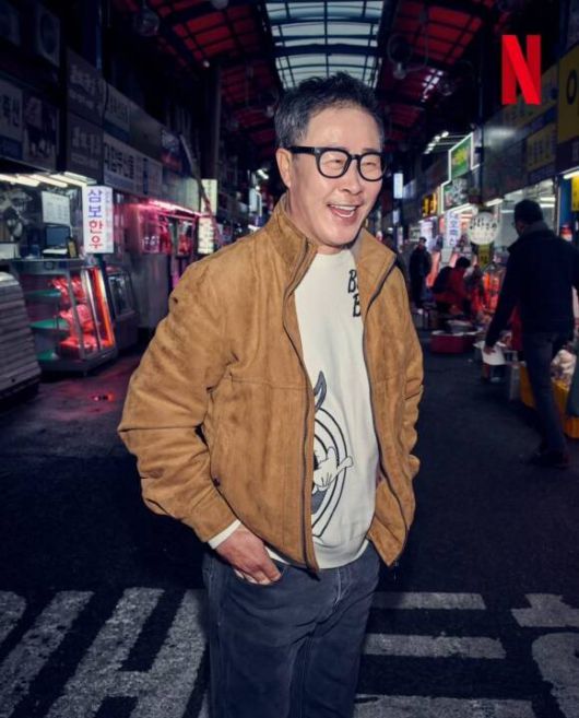 '흑백요리사2' 최대 수혜자 중 한 명으로 꼽혔던 임성근 셰프가 음주운전을 비롯한 전과가 드러나며 도마 위에 올랐다. /넷플릭스