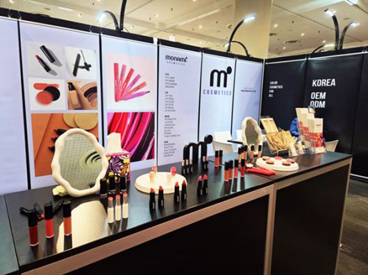 국내 문구 기업인 모나미가 학령 인구 감소로 실적이 정체되는 상황에 놓였다. 이를 타개하기 위해 모나미가 준비한 신사업도 적자를 면치 못했다. 아울러 한국거래소의 강화된 상장유지 조건으로, 모나미의 상장폐지 가능성마저 거론되고 있다. /모나미코스메틱