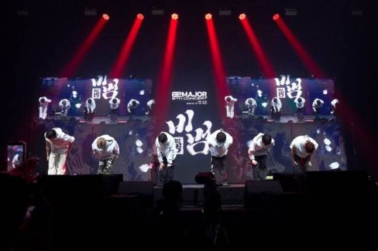 빅뱅, 방탄소년단, 스트레이 키즈 등 K팝과 힙합 양쪽에서 모두 인정받은 그룹은 예외없이 '월드클래스' 반열에 올랐다. 82메이저는 이 계보를 이을 유력한 후보다./그레이트엠엔터테인먼트