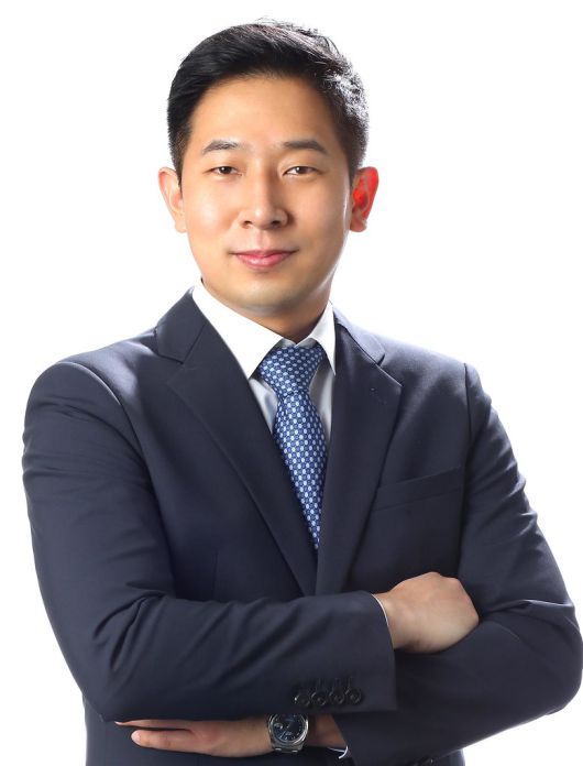 필자 소개 : 서일효 BLT 파트너 변리사 /  국내 대기업의 국내외 특허출원 업무와 해외 대기업의 국내 특허출원 업무에 대한 경험을 가지고 있으며, 현재 중소기업의 특허출원 업무 및 특허 컨설팅 업무를 주로 진행하고 있습니다. 직무발명 컨설턴트로도 활동하고 있으며, 기술임치나 영업비밀과 같이 특허와 더불어 기업을 보호할 수 있는 제도에 대하여 관심이 많습니다.