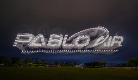 무인이동체 자율군집제어 전문기업 파블로항공이 미국 연방항공국(Federal Aviation Administration)으로부터 불꽃드론 ‘PabloX F 시리즈’의 비행 승인을 받았다.