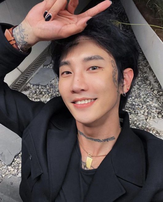 '러쉬앤캐쉬 광고 모델' 나나영롱킴, 그는 어떤 인물인가?(사진=나나영롱킴 인스타)