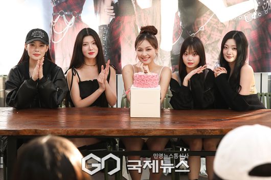 ▲ 걸그룹 '위치스(WITCHX)' 마리, 루시아, 니아, 뮤, 마고 / ⓒ이대웅 기자