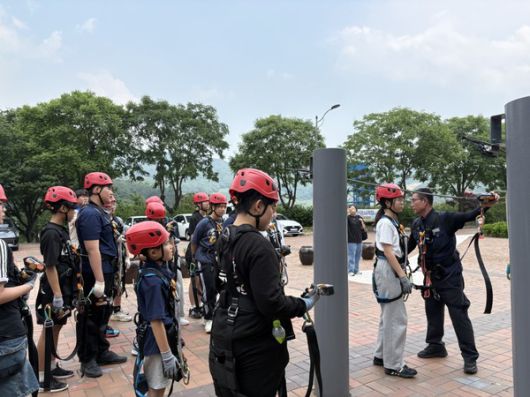 문경새재 어드벤처파크에서의 체험 활동( 문경교육지원청)
