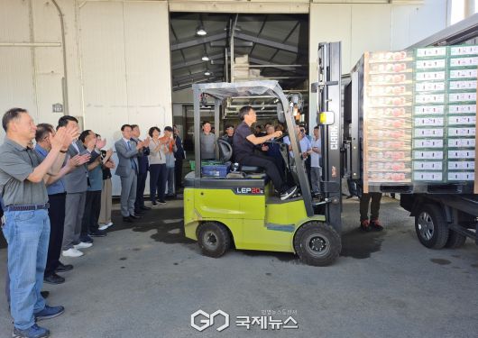 (제공=경북도) 청도 복숭아(미황,조황) 수출 선적식