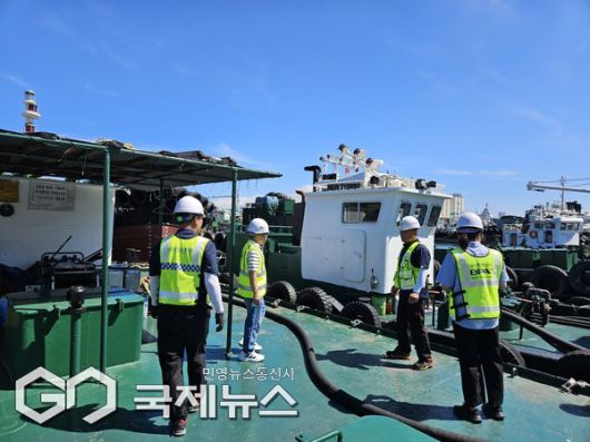 부산항 계류지 점검 모습