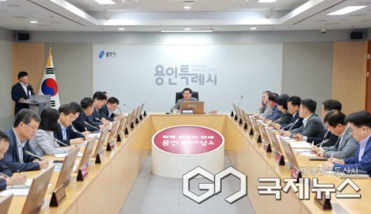 22일 시청 영상회의실에서 열린 2026년 주요 정책 추진을 위한 보고회(사진=용인시)