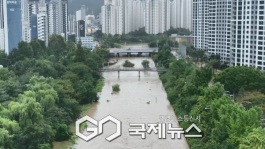 ▲ 안양시, 하천 방송드론 화면 [안양시제공]