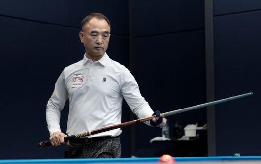 올 시즌 우승 1회, 4강 2회를 기록 중인  '짝대기 챔피언' 이승진은 베트남의 강타자 응오딘나이(SK렌터카)를 3-1로 제압했다./@PBA