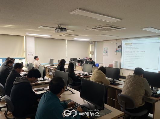 (제공=영천시) 공간정보·드론 보안교육 현장 장면