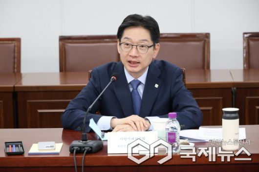 김경수 지방시대위원회 위원장이 발언하고 있다.(사진=용인시의회)