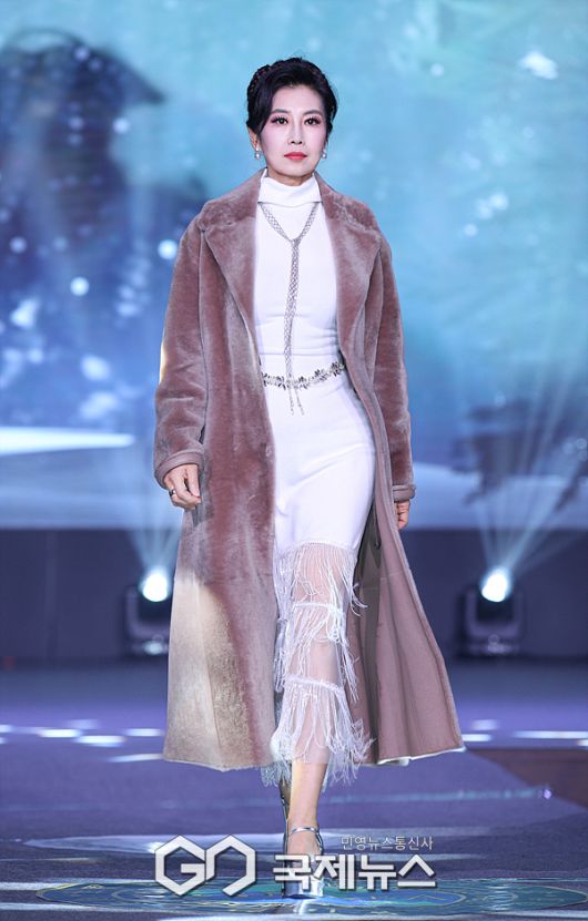 ▲ 글로벌탑모델상 수상자 시니어 모델 강혜숙 / ⓒ이대웅 기자