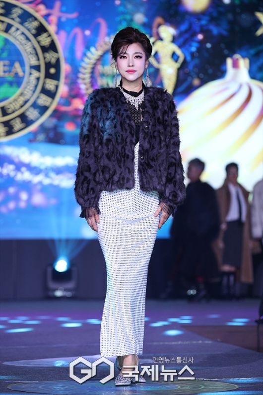 ▲ 글로벌탑모델상 수상자 시니어 모델 박옥진 / ⓒ이대웅 기자