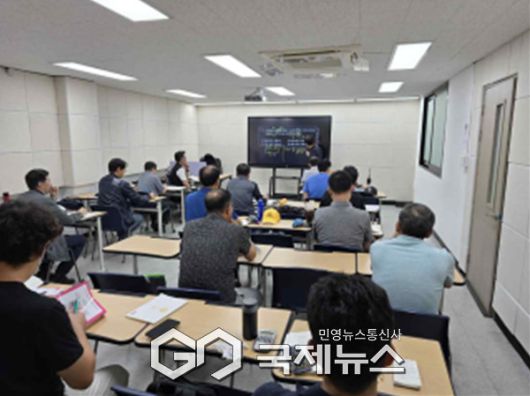 양천구, 취업연계 프로그램 ‘전기기능사’ 이론교육 모습 [사진제공=양천구청]