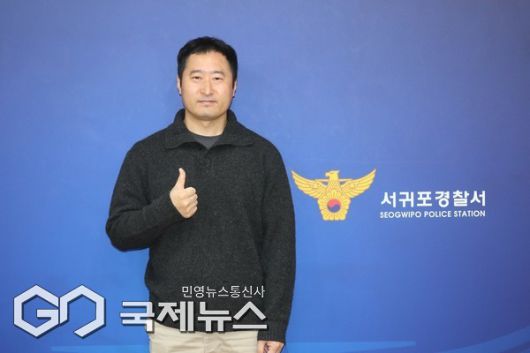 서귀포경찰서 여성청소년과 최문영 경위는 자녀 방임이 의심되는 다문화가정에 대해 유관기관과 협업해 주거환경 개선과 심리상담 연계 등 종합적인 보호·지원 활동을 펼쳤다.[사진=제주경찰청]