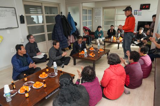 이번 대화는 격식을 떠나 군수와 군민의 친밀감에도 큰 영향을 주었다(서천군)