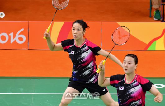 2016 리우올림픽에서 활약하는 정경은(왼쪽)-신승찬. 제공=올림픽공동취재단