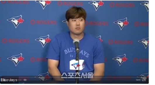 토론토 에이스 류현진은 11일(한국 시간) 화상 인터뷰에서 AL 동부지구 팀과는 시범경기에 등판을 피하는 게 좋다고 했다. 사진 캡처