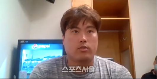 디트로이트 타이거스전 시범경기 후 화상인터뷰를 하고 있는 토론토 에이스 류현진. 사진 캡처