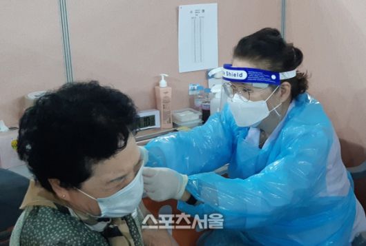 고흥군, 7월 중 50대 일반군민 등 사전예약 후 코로나 19 접종 실시 ...