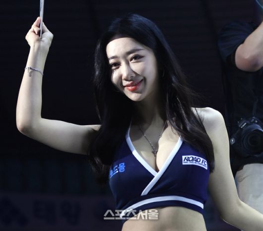 산해리가 케이지에서 화려한 자태를 뽐내고 있다. 대구 = 이주상기자 rainbow@sportsseoul.com