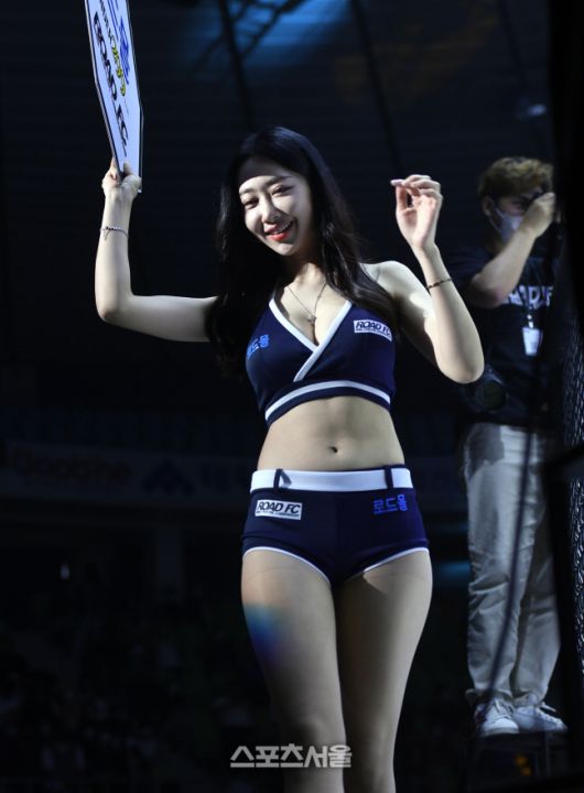 산해리가 케이지에서 화려한 자태를 뽐내고 있다. 대구 = 이주상기자 rainbow@sportsseoul.com