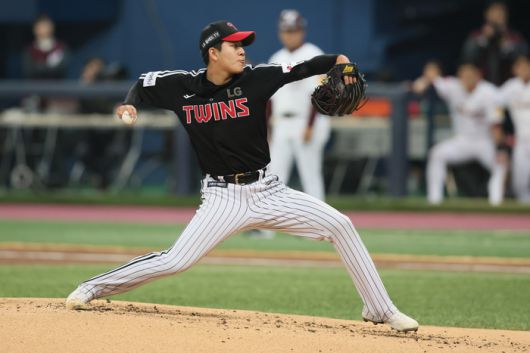 LG 강효종이 6일 고척 키움전에서 투구하고 있다. 제공 | LG 트윈스