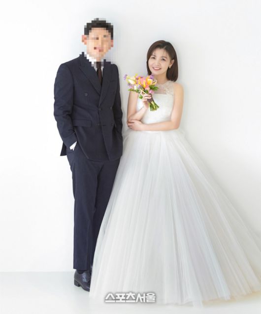 방송인 출신 조정린 TV조선 기자의 웨딩사진을 스포츠서울이 단독입수했다