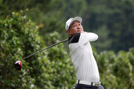 김종덕이 9일 에이원CC에서 열린 KPGA 선수권대회 2라운드에서 티샷하고 있다. 사진제공 | KPGA