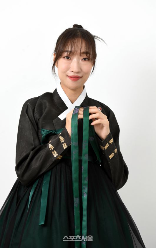 넷플릭스 ‘마스크걸’에서 열연한 이한별이 14일 서울 성동구 스튜디오에서 스포츠서울과 인터뷰에 앞서 포즈를 취하고 있다. 최승섭기자 thunder@sportsseoul.com