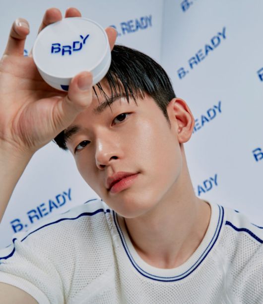 비레디 브랜드북 남성 모델. 사진 | 아모레퍼시픽