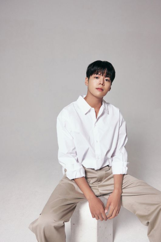 배우 려운. 사진|럭키컴퍼니