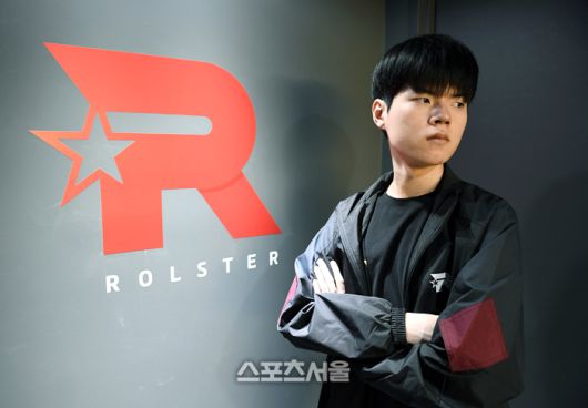 프로게이머 kt 롤스터 ‘데프트’ 김혁규. 서울 영등포구 여의도 kt 롤스터. 2023. 12. 20.박진업기자 upandup@sportsseoul.com