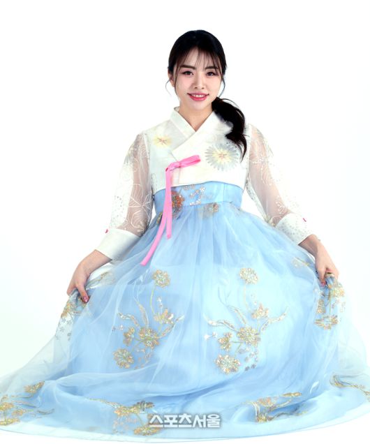 가수 설하윤이 6일 스포츠서울과 인터뷰에 앞서 포즈를 취하고 있다.  2024. 2. 6.최승섭기자 thunder@sportsseoul.com