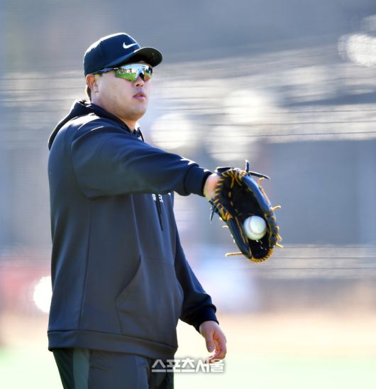 류현진이 한화의 2022 거제 스프링캠프에 합류해 같이 훈련하고 있다. 거제 | 강영조기자kanjo@sportsseoul.com