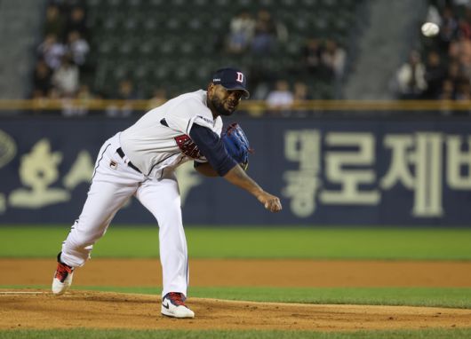두산은 개막전 선발로 알칸타라가 나온다. 사진 | 연합뉴스