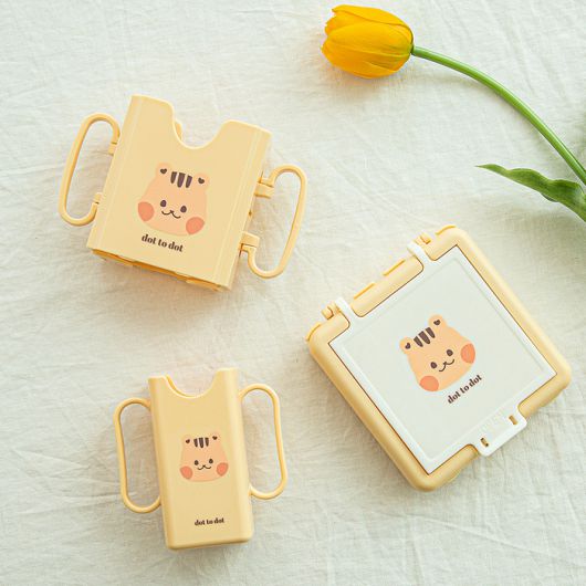 우유팩홀더+미니팩홀더+치즈컷팅기로 구성된 패키지 스페셜 기프트. 출처|SK핀크스