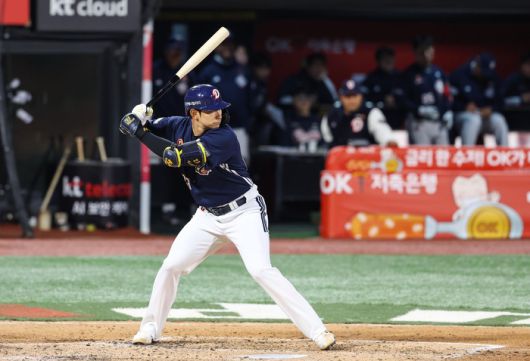 두산 강승호가 28일 서울 잠실구장에서 열린 2025 KBO리그 정규시즌 삼성전에서 결승타를 기록했다. 사진 | 두산 베어스