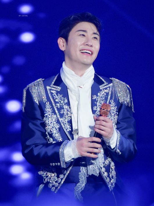 가수 영탁. 사진ㅣ산탁클로스