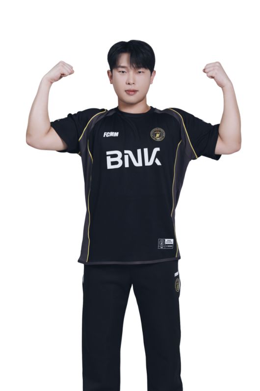 신경섭은 다양한 공격 패턴으로 ‘베테랑’ 강성훈을 완벽히 제압했다. 사진 | 넥슨