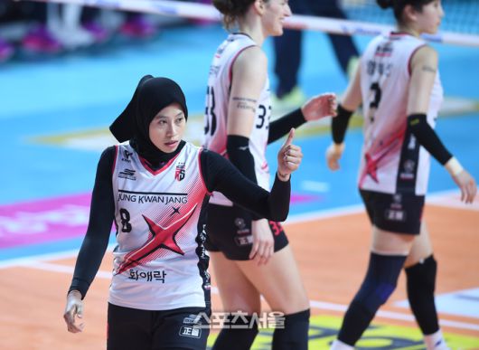 정관장 메가가 2일 인천 삼산월드체육관에서 열린 2024~2025 V-리그 여자부 챔피언 결정전 2차전 흥국생명과 경기에서 득점 후 환호하고 있다. 2025. 4. 2.삼산 | 최승섭기자 thunder@sportsseoul.com