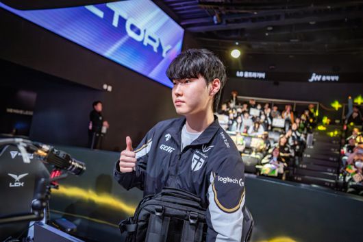 ‘쵸비’ 정지훈은 6일 서울 종로구 롤 파크에서 열린 2025 LCK 정규시즌 T1전 3세트에서 빅토르로 활약했다. 사진 | 라이엇 게임즈