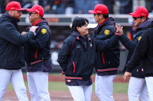 김선빈이 최선을 다하는 플레이를 보여줬다. 주루 도중 충돌로 턱을 꿰맸지만, 선수들에 ‘전력질주’ 긍정적인 메시지를 남겼다. 사진 | KIA 타이거즈